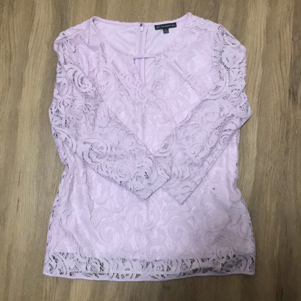 Lace key-hole 3/4 sleeve top